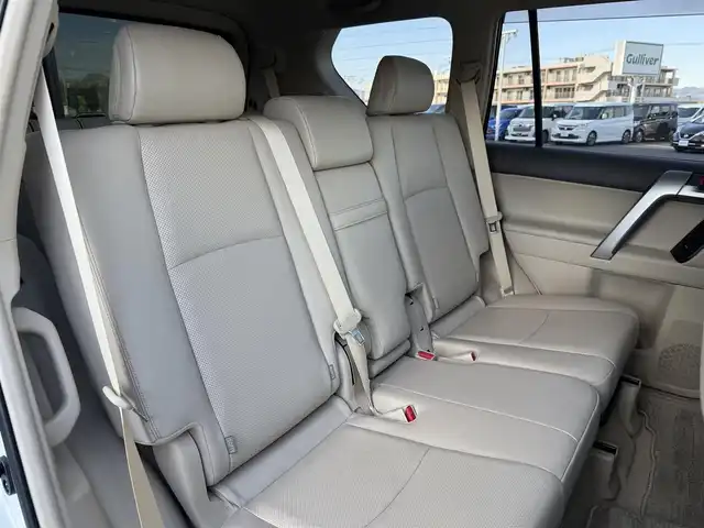 トヨタ ランドクルーザー プラド TX Lパッケージ 東京都 2019(平31)年 1.5万km ホワイトパールクリスタルシャイン セーフティセンス/プリクラッシュセーフティ/レーントレーシングアシスト/オートハイビーム/ブラインドスポットモニター/レーダークルーズ/純正メーカーナビ/CD/DVD/BT/AM/FM/TV/バックカメラ/LEDヘッドライト/フォグ/サンルーフ/ルーフレール/モデリスタエアロ/レザーシート（ベージュ）/シートヒーター/ベンチレーション/ビルトインETC2.0