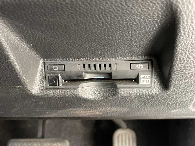 トヨタ ヤリスクロス ハイブリッド Z 愛知県 2020(令2)年 4.8万km ホワイトパールクリスタルシャイン スマートアシストIII　/電動スライドドア　/レーダークルーズコントロール　/シートヒーター　/コーナーセンサー　/純正ＡＷ　/ＬＥＤヘッドライト　/オートマチックハイビーム　/ステアリングスイッチ　/プッシュスタート/ダウンヒルアシスト