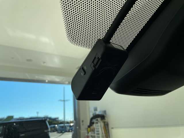 トヨタ ヤリスクロス ハイブリッド Z 愛知県 2020(令2)年 4.8万km ホワイトパールクリスタルシャイン スマートアシストIII　/電動スライドドア　/レーダークルーズコントロール　/シートヒーター　/コーナーセンサー　/純正ＡＷ　/ＬＥＤヘッドライト　/オートマチックハイビーム　/ステアリングスイッチ　/プッシュスタート/ダウンヒルアシスト