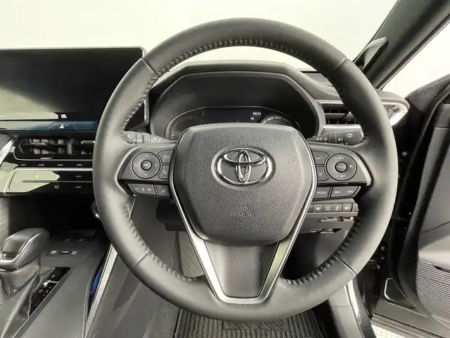 トヨタ ハリアー ハイブリッド Z 道央・札幌 2022(令4)年 1.7万km プレシャスブラックパール ・４WD/・寒冷地仕様/・ディスプレイオーディオナビ/　BT/USB/Miracast/フルセグ/・パノラミックビューモニター/・デジタルインナーミラー/・JBLサウンド/・ビルトインETC2.0/・ドライブレコーダー/・トヨタセーフティセンス/・レーダークルーズコントロール/・レーンキープアシスト/・クリアランスソナー/・オートハイビーム/・BSM/・HUD/・ICS/・RSA/・RCTA/・パワーバックドア/・LEDヘッドライト/・オートライト/・フォグライト/・プッシュスタート/・スマートキー/・純正フロアマット/・保証書