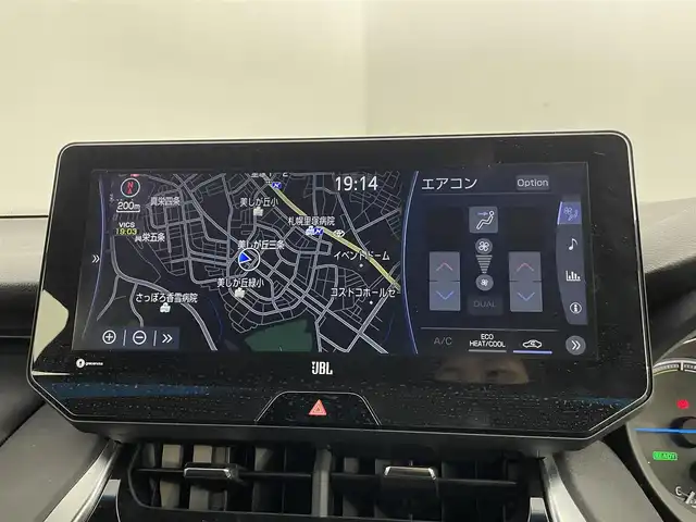 トヨタ ハリアー ハイブリッド Z 道央・札幌 2022(令4)年 1.7万km プレシャスブラックパール ・４WD/・寒冷地仕様/・ディスプレイオーディオナビ/　BT/USB/Miracast/フルセグ/・パノラミックビューモニター/・デジタルインナーミラー/・JBLサウンド/・ビルトインETC2.0/・ドライブレコーダー/・トヨタセーフティセンス/・レーダークルーズコントロール/・レーンキープアシスト/・クリアランスソナー/・オートハイビーム/・BSM/・HUD/・ICS/・RSA/・RCTA/・パワーバックドア/・LEDヘッドライト/・オートライト/・フォグライト/・プッシュスタート/・スマートキー/・純正フロアマット/・保証書