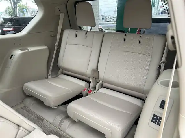 トヨタ ランドクルーザー プラド TX Lパッケージ 宮城県 2020(令2)年 6.5万km ホワイトパールクリスタルシャイン 装備/ベージュ内装/サンルーフ/ＴＲＤ前後エアロ/純正ナビ/(AM、FM、CD、DVD、フルセグTV、SD、BT、USB)/純正エンジンスターター×１/スペアキー×１/ＴＶキャンセラー/３列シート/ウッドステアリング/プッシュスタートボタン/ドアバイザー/機能/寒冷地仕様/レーダークルーズコントロール/レーンキープアシスト/シートヒーターD、N/シートクーラーD、N/パワーシートD、N/横滑り防止/2ndSTARTボタン/四駆切り替えボタン/オフロード切り替えボタン/リアフォグインジケーター/オートライト/アイドルアップ