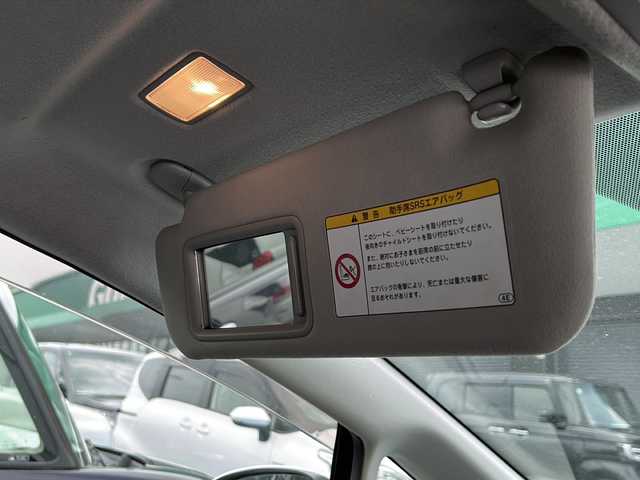トヨタ プリウス α G 愛知県 2011(平23)年 12.8万km パール 純正ナビ/スマートキー/エンジンプッシュスタートボタン/ETC/パーキングアシスト/アイドリングストップ/Wサイドエアバッグ