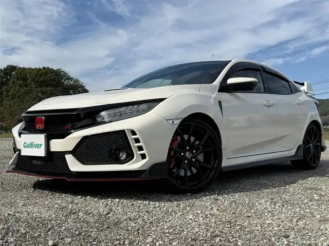 ホンダ シビック タイプR 兵庫県 2019(令1)年 3.3万km チャンピオンシップホワイト 純正ナビ/フルセグTV/ETC/クルーズコントロール/Bluetooth接続可/前後ドライブレコーダー/AUTOライト/LEDヘッドライト/LEDフォグランプ/純正20インチAW/ブレンボ社製フロント4ポッドキャリパー/純正大型ウィング