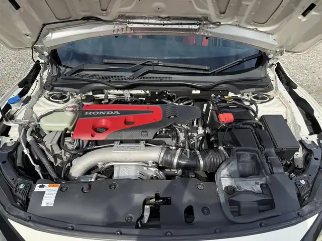 ホンダ シビック タイプR 兵庫県 2019(令1)年 3.3万km チャンピオンシップホワイト 純正ナビ/フルセグTV/ETC/クルーズコントロール/Bluetooth接続可/前後ドライブレコーダー/AUTOライト/LEDヘッドライト/LEDフォグランプ/純正20インチAW/ブレンボ社製フロント4ポッドキャリパー/純正大型ウィング