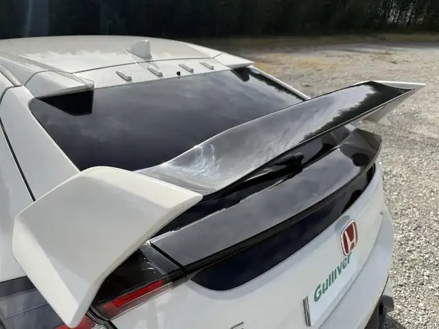 ホンダ シビック タイプR 兵庫県 2019(令1)年 3.3万km チャンピオンシップホワイト 純正ナビ/フルセグTV/ETC/クルーズコントロール/Bluetooth接続可/前後ドライブレコーダー/AUTOライト/LEDヘッドライト/LEDフォグランプ/純正20インチAW/ブレンボ社製フロント4ポッドキャリパー/純正大型ウィング