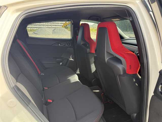 ホンダ シビック タイプR 兵庫県 2019(令1)年 3.3万km チャンピオンシップホワイト 純正ナビ/フルセグTV/ETC/クルーズコントロール/Bluetooth接続可/前後ドライブレコーダー/AUTOライト/LEDヘッドライト/LEDフォグランプ/純正20インチAW/ブレンボ社製フロント4ポッドキャリパー/純正大型ウィング