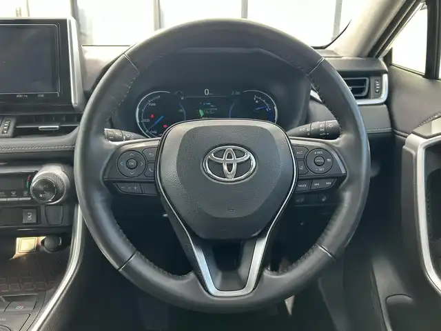 トヨタ ＲＡＶ４ ハイブリットG 道南・函館 2020(令2)年 2.8万km ホワイトパールクリスタルシャイン ・Toyota Safety Sense//プリクラッシュセーフティ//レーダークルーズコントロール//レーントレーシングアシスト//オートマチックハイビーム/・純正9インチSDナビ/・フルセグTV/・バックカメラ/・ETC/・ドライブレコーダー/・パワーバックドア/・ステアリングヒーター/・前席シートヒーター/・純正LEDヘッドライト/・フロントフォグランプ/・オートライト