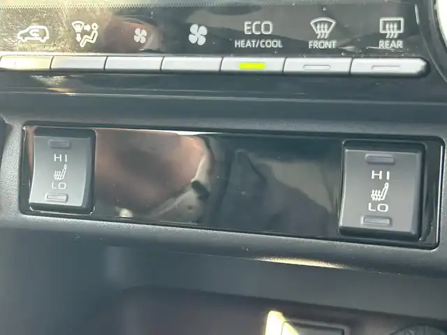 トヨタ ＲＡＶ４ ハイブリットG 道南・函館 2020(令2)年 2.8万km ホワイトパールクリスタルシャイン ・Toyota Safety Sense//プリクラッシュセーフティ//レーダークルーズコントロール//レーントレーシングアシスト//オートマチックハイビーム/・純正9インチSDナビ/・フルセグTV/・バックカメラ/・ETC/・ドライブレコーダー/・パワーバックドア/・ステアリングヒーター/・前席シートヒーター/・純正LEDヘッドライト/・フロントフォグランプ/・オートライト