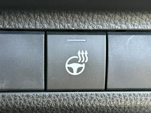 トヨタ ＲＡＶ４ ハイブリットG 道南・函館 2020(令2)年 2.8万km ホワイトパールクリスタルシャイン ・Toyota Safety Sense//プリクラッシュセーフティ//レーダークルーズコントロール//レーントレーシングアシスト//オートマチックハイビーム/・純正9インチSDナビ/・フルセグTV/・バックカメラ/・ETC/・ドライブレコーダー/・パワーバックドア/・ステアリングヒーター/・前席シートヒーター/・純正LEDヘッドライト/・フロントフォグランプ/・オートライト