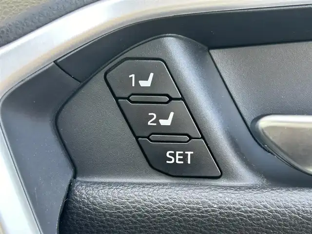 トヨタ ＲＡＶ４ ハイブリットG 道南・函館 2020(令2)年 2.8万km ホワイトパールクリスタルシャイン ・Toyota Safety Sense//プリクラッシュセーフティ//レーダークルーズコントロール//レーントレーシングアシスト//オートマチックハイビーム/・純正9インチSDナビ/・フルセグTV/・バックカメラ/・ETC/・ドライブレコーダー/・パワーバックドア/・ステアリングヒーター/・前席シートヒーター/・純正LEDヘッドライト/・フロントフォグランプ/・オートライト