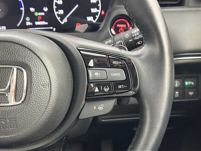 ホンダ ヴェゼル ハイブリッド e:HEV Z 宮城県 2022(令4)年 4.9万km クリスタルブラックパール ワンオーナー/Honda SENSING/・衝突軽減ブレーキ/・アダプティブクルーズコントロール/・車線維持支援システム/・オートハイビーム/・ブラインドスポットインフォメーション/純正OPDAナビ/・BT.USB.スマホ連携/バックカメラ/フルセグTV/電動リアゲート/ハーフレザーシート/前席シートヒーター/革巻きステアリング/パドルシフト/ステアリングヒーター/ステアリングスイッチ/ビルトインETC2.0/ドライブレコーダー（FR）/プッシュスタート/スマートキー×2/電動パーキングブレーキ/ワイヤレス充電器/LEDヘッドライト/LEDフォグライト/純正フロアマット/社外18インチAW/冬タイヤ積込み/純正AW（225/50/18）/トノカバー/ドアバイザー
