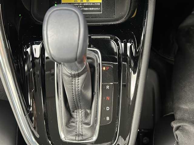 ホンダ ヴェゼル ハイブリッド e:HEV Z 宮城県 2022(令4)年 4.9万km クリスタルブラックパール ワンオーナー/Honda SENSING/・衝突軽減ブレーキ/・アダプティブクルーズコントロール/・車線維持支援システム/・オートハイビーム/・ブラインドスポットインフォメーション/純正OPDAナビ/・BT.USB.スマホ連携/バックカメラ/フルセグTV/電動リアゲート/ハーフレザーシート/前席シートヒーター/革巻きステアリング/パドルシフト/ステアリングヒーター/ステアリングスイッチ/ビルトインETC2.0/ドライブレコーダー（FR）/プッシュスタート/スマートキー×2/電動パーキングブレーキ/ワイヤレス充電器/LEDヘッドライト/LEDフォグライト/純正フロアマット/社外18インチAW/冬タイヤ積込み/純正AW（225/50/18）/トノカバー/ドアバイザー