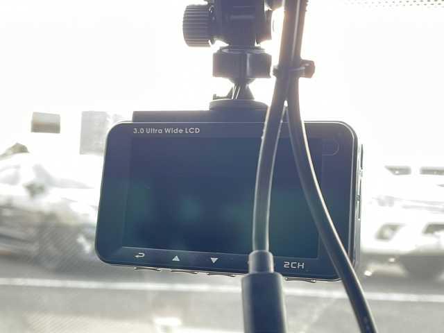トヨタ カローラツーリング ダブルバイビー 新潟県 2019(令1)年 5.2万km ブラックマイカ 純正ナビ/（Bluetooth・Miracast）/バックカメラ/衝突軽減/レーンキープアシスト/操舵支援/コーナーセンサー/パーキングサポートブレーキ/追従機能付きクルーズコントロール/BSM/ドライブレコーダー/ETC2.0ビルドイン/オートハイビーム/LEDヘッドライト/フォグランプ/ウィンカーミラー/電格ミラー/ドアバイザー/スペアキー×１