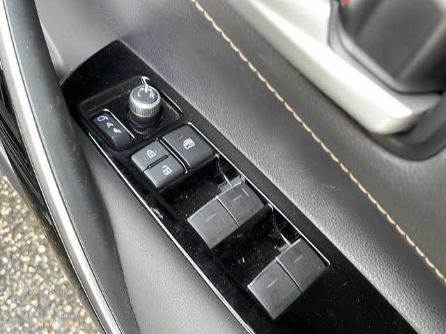 トヨタ カローラツーリング ダブルバイビー 新潟県 2019(令1)年 5.2万km ブラックマイカ 純正ナビ/（Bluetooth・Miracast）/バックカメラ/衝突軽減/レーンキープアシスト/操舵支援/コーナーセンサー/パーキングサポートブレーキ/追従機能付きクルーズコントロール/BSM/ドライブレコーダー/ETC2.0ビルドイン/オートハイビーム/LEDヘッドライト/フォグランプ/ウィンカーミラー/電格ミラー/ドアバイザー/スペアキー×１