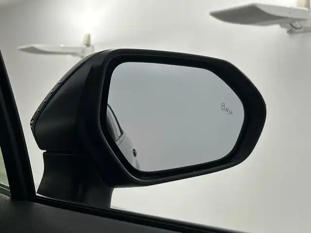 トヨタ カローラツーリング ダブルバイビー 愛知県 2019(令1)年 5.2万km ブラックマイカ 禁煙車/純正8インチナビ/（Bluetooth・Miracast/AM/FM/USB）/バックカメラ/トヨタセーフティセンス/・プリクラッシュセーフティ/・レーンキープアシスト/・操舵支援/・コーナーセンサー/・パーキングサポートブレーキ/・オートハイビーム/・追従機能付きクルーズコントロール/・ブラインドスポットモニター/ドライブレコーダー/ETC2.0/LEDヘッドライト/フロントフォグランプ/ウィンカーミラー/電動格納ミラー/ドアバイザー/スペアキー×１/スマートキー