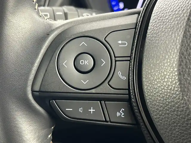 トヨタ カローラツーリング ダブルバイビー 愛知県 2019(令1)年 5.2万km ブラックマイカ 禁煙車/純正8インチナビ/（Bluetooth・Miracast/AM/FM/USB）/バックカメラ/トヨタセーフティセンス/・プリクラッシュセーフティ/・レーンキープアシスト/・操舵支援/・コーナーセンサー/・パーキングサポートブレーキ/・オートハイビーム/・追従機能付きクルーズコントロール/・ブラインドスポットモニター/ドライブレコーダー/ETC2.0/LEDヘッドライト/フロントフォグランプ/ウィンカーミラー/電動格納ミラー/ドアバイザー/スペアキー×１/スマートキー