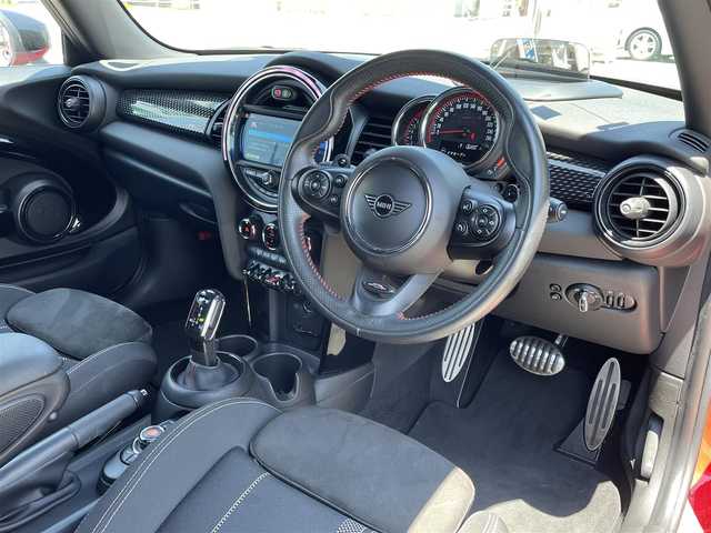 ＭＩＮＩ ミニ ジョンクーパーワークス 神奈川県 2020(令2)年 2.5万km チリ・レッド ワンオーナー/純正HDDナビ/　（Bluetooth・USB）/バックカメラ/インテリジェントセーフティ/アダプティブクルーズコントロール/パーキングアシスト/LEDヘッドライト/ミラー型ETC/前後ドライブレコーダー/TWS17インチAW/アイドリングストップ/スマートキー×2/保証書/取扱説明書/R3/4/5/6ディーラー記録簿有り