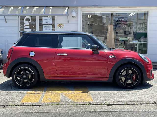 ＭＩＮＩ ミニ ジョンクーパーワークス 神奈川県 2020(令2)年 2.5万km チリ・レッド ワンオーナー/純正HDDナビ/　（Bluetooth・USB）/バックカメラ/インテリジェントセーフティ/アダプティブクルーズコントロール/パーキングアシスト/LEDヘッドライト/ミラー型ETC/前後ドライブレコーダー/TWS17インチAW/アイドリングストップ/スマートキー×2/保証書/取扱説明書/R3/4/5/6ディーラー記録簿有り