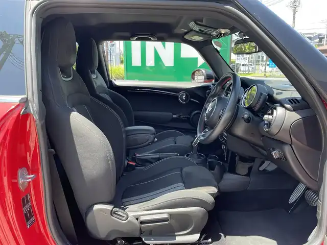ＭＩＮＩ ミニ ジョンクーパーワークス 神奈川県 2020(令2)年 2.5万km チリ・レッド ワンオーナー/純正HDDナビ/　（Bluetooth・USB）/バックカメラ/インテリジェントセーフティ/アダプティブクルーズコントロール/パーキングアシスト/LEDヘッドライト/ミラー型ETC/前後ドライブレコーダー/TWS17インチAW/アイドリングストップ/スマートキー×2/保証書/取扱説明書/R3/4/5/6ディーラー記録簿有り
