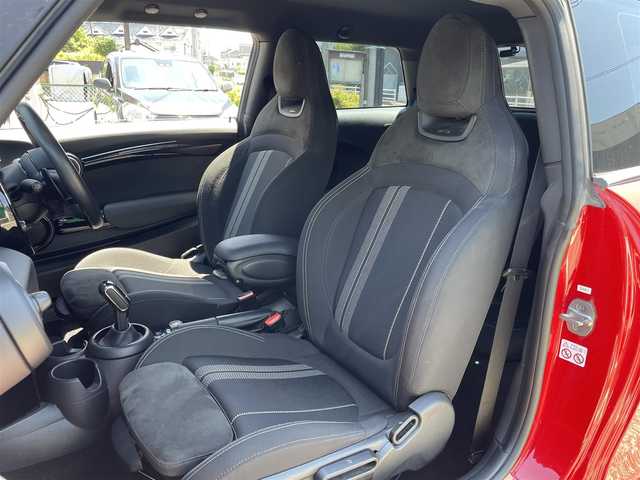 ＭＩＮＩ ミニ ジョンクーパーワークス 神奈川県 2020(令2)年 2.5万km チリ・レッド ワンオーナー/純正HDDナビ/　（Bluetooth・USB）/バックカメラ/インテリジェントセーフティ/アダプティブクルーズコントロール/パーキングアシスト/LEDヘッドライト/ミラー型ETC/前後ドライブレコーダー/TWS17インチAW/アイドリングストップ/スマートキー×2/保証書/取扱説明書/R3/4/5/6ディーラー記録簿有り