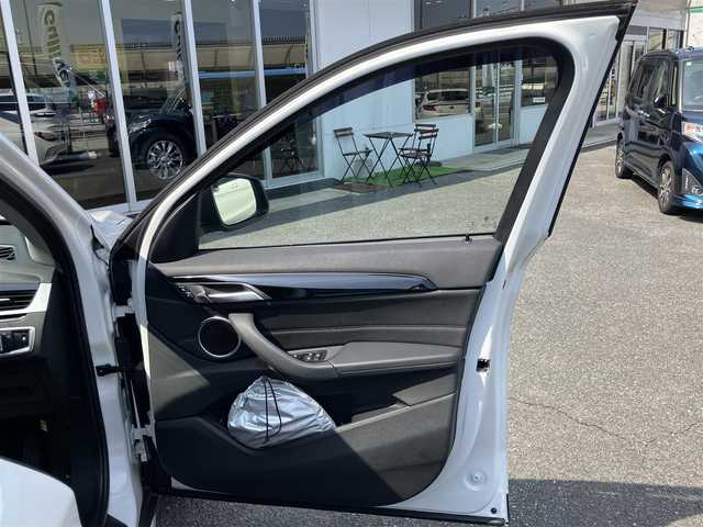 ＢＭＷ Ｘ１ sDrive 18i Xライン 山口県 2016(平28)年 2.2万km アルピンホワイトⅢ 純正HDDナビ＆/　　　　バックカメラ/社外地デジチューナー/社外18インチアルミ/純正HIDヘッドライト/純正フォグ（前後）/フロアマット＆ドアバイザー/パークディスタンスコントロール/インテリジェントセイフティ/パワーバックドア/スマートキー/エンジンプッシュスタート/ルーフレール/ETC