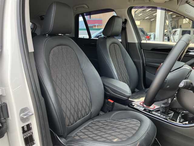 ＢＭＷ Ｘ１ sDrive 18i Xライン 山口県 2016(平28)年 2.2万km アルピンホワイトⅢ 純正HDDナビ＆/　　　　バックカメラ/社外地デジチューナー/社外18インチアルミ/純正HIDヘッドライト/純正フォグ（前後）/フロアマット＆ドアバイザー/パークディスタンスコントロール/インテリジェントセイフティ/パワーバックドア/スマートキー/エンジンプッシュスタート/ルーフレール/ETC