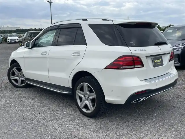 メルセデス・ベンツ ＧＬＥ３５０ｄ 4MATIC スポーツ 千葉県 2018(平30)年 14.8万km ダイヤモンドホワイト ユーザー買取車両/サンルーフ/ハーマンカードン/衝突軽減ブレーキ/レーダークルーズコントロール/クリアランスソナー/ブラインドスポットモニター/純正ナビ/・フルセグ/BT/DVD/CD/USB/バックカメラ/ステアリングスイッチ/ETC/ステアリングスイッチ/レザーシート/シートヒーター/パワーシート/HIDヘッドライト/オートライト/パドルシフト/純正20インチAW/純正フロアマット