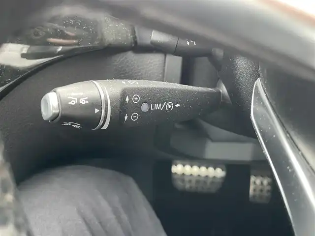 メルセデス・ベンツ ＧＬＥ３５０ｄ 4MATIC スポーツ 千葉県 2018(平30)年 14.8万km ダイヤモンドホワイト ユーザー買取車両/サンルーフ/ハーマンカードン/衝突軽減ブレーキ/レーダークルーズコントロール/クリアランスソナー/ブラインドスポットモニター/純正ナビ/・フルセグ/BT/DVD/CD/USB/バックカメラ/ステアリングスイッチ/ETC/ステアリングスイッチ/レザーシート/シートヒーター/パワーシート/HIDヘッドライト/オートライト/パドルシフト/純正20インチAW/純正フロアマット