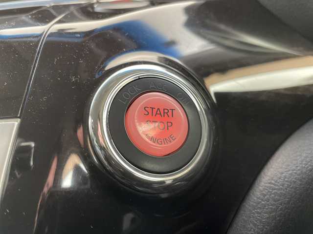 日産 エルグランド 250ハイウェイスター 道央・札幌 2011(平23)年 13.3万km ブリリアントホワイトパール ・4WD/・片側パワースライドドア/・横滑り防止装置/・HIDオートライト/・MTモード付AT/・ETC/WAC/スマートキー/・ハーフレザーシート/オットマン/・積込冬タイヤ社外AWセット/・リアドアウィンドウサンシェード/・電動格納ミラー/ウィンカーミラー/・社外フロアマット/ドアバイザー