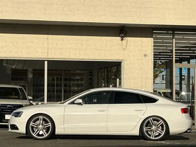 アウディ Ａ５ SB 2．0 TFSI クワトロ 宮城県 2013(平25)年 9.9万km アイビスホワイト 純正メーカーナビ/社外車高調/社外マフラー/スペアタイヤ/ワンセグＴＶ/ＡＭ／ＦＭ／ＣＤ／ＤＶＤ／Ｂｌｕｅｔｏｏｔｈ/クルーズコントロール/プリクラッシュセーフティ/横滑り防止装置/パーキングホールド/前席シートヒーター/前席パワーシート/レザーシート/オートLEDライト/スマートキー×２/純正AWスタッドレスタイヤ255/35/R19
