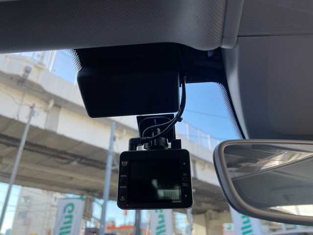 フォルクスワーゲン ゴルフ TDI コンフォートライン 神奈川県 2019(令1)年 8.3万km アトランティックブルーM 純正ナビ	/・DTV/SD/CD/DVD/BT/AUX				/バックモニター/デジタルコックピット/ビルトインETC2.0	/前後ドラレブレコーダー								/純正17インチアルミ		/パドルシフト付き革巻きステアリング		/ブレーキアシストシステム	/ブラインドスポット		/リヤトラフィックアラート			/アダプティブクルーズコントロール									/アイドリングストップ/オートライト/純正LEDヘッドライト/フロント/バックフォグ/プッシュEgスタート/ストップ/スマートキー×2/ターンランプ付電動格納ドアミラー/純正フロアマット				/取扱説明書/ナビ取扱説明書	/新車時保証書