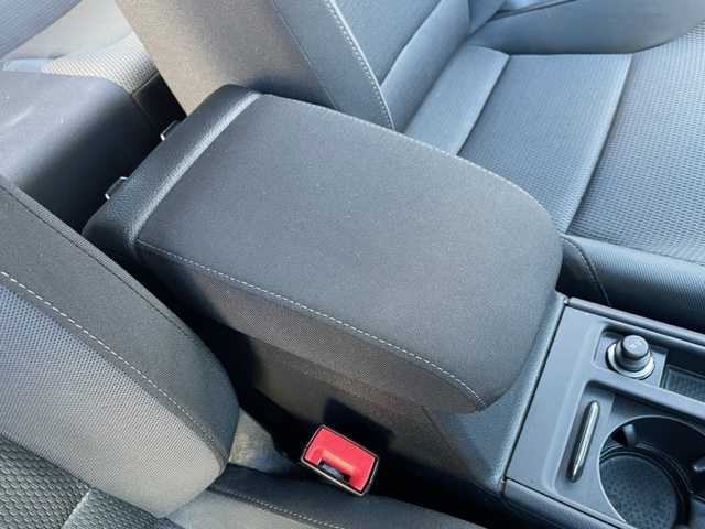 フォルクスワーゲン ゴルフ TDI コンフォートライン 神奈川県 2019(令1)年 8.3万km アトランティックブルーM 純正ナビ	/・DTV/SD/CD/DVD/BT/AUX				/バックモニター/デジタルコックピット/ビルトインETC2.0	/前後ドラレブレコーダー								/純正17インチアルミ		/パドルシフト付き革巻きステアリング		/ブレーキアシストシステム	/ブラインドスポット		/リヤトラフィックアラート			/アダプティブクルーズコントロール									/アイドリングストップ/オートライト/純正LEDヘッドライト/フロント/バックフォグ/プッシュEgスタート/ストップ/スマートキー×2/ターンランプ付電動格納ドアミラー/純正フロアマット				/取扱説明書/ナビ取扱説明書	/新車時保証書