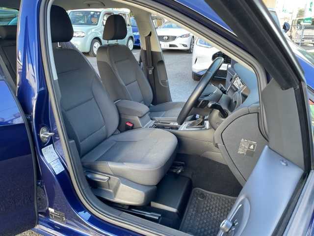 フォルクスワーゲン ゴルフ TDI コンフォートライン 神奈川県 2019(令1)年 8.3万km アトランティックブルーM 純正ナビ	/・DTV/SD/CD/DVD/BT/AUX				/バックモニター/デジタルコックピット/ビルトインETC2.0	/前後ドラレブレコーダー								/純正17インチアルミ		/パドルシフト付き革巻きステアリング		/ブレーキアシストシステム	/ブラインドスポット		/リヤトラフィックアラート			/アダプティブクルーズコントロール									/アイドリングストップ/オートライト/純正LEDヘッドライト/フロント/バックフォグ/プッシュEgスタート/ストップ/スマートキー×2/ターンランプ付電動格納ドアミラー/純正フロアマット				/取扱説明書/ナビ取扱説明書	/新車時保証書