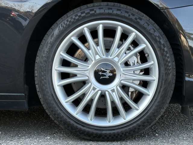 マセラティ クワトロポルテ S Q4 大分県 2014(平26)年 5.7万km 黒 ブラウンレザーシート/サンルーフ/純正ナビ/バックカメラ/パワーシート/シートヒーター/クルーズコントロール/パドルシフト/前後クリアランスソナー/純正キセノンライト/オートライトコントロール/スマートキー/エンジンプッシュスタート/ETC/純正19インチアルミホイール