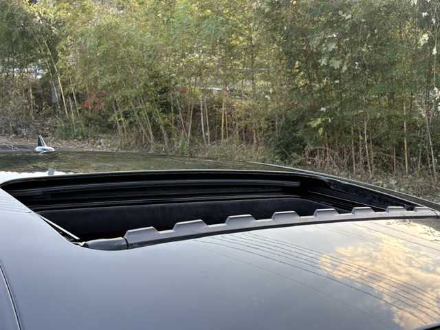 マセラティ クワトロポルテ S Q4 大分県 2014(平26)年 5.7万km 黒 ブラウンレザーシート/サンルーフ/純正ナビ/バックカメラ/パワーシート/シートヒーター/クルーズコントロール/パドルシフト/前後クリアランスソナー/純正キセノンライト/オートライトコントロール/スマートキー/エンジンプッシュスタート/ETC/純正19インチアルミホイール