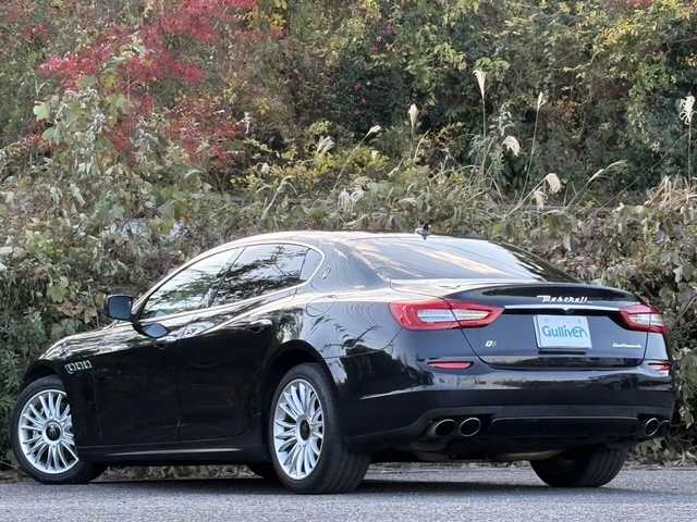 マセラティ クワトロポルテ S Q4 大分県 2014(平26)年 5.7万km 黒 ブラウンレザーシート/サンルーフ/純正ナビ/バックカメラ/パワーシート/シートヒーター/クルーズコントロール/パドルシフト/前後クリアランスソナー/純正キセノンライト/オートライトコントロール/スマートキー/エンジンプッシュスタート/ETC/純正19インチアルミホイール