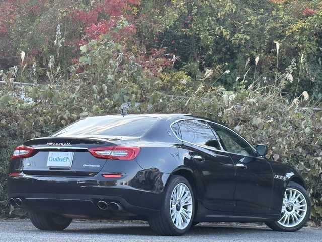 マセラティ クワトロポルテ S Q4 大分県 2014(平26)年 5.7万km 黒 ブラウンレザーシート/サンルーフ/純正ナビ/バックカメラ/パワーシート/シートヒーター/クルーズコントロール/パドルシフト/前後クリアランスソナー/純正キセノンライト/オートライトコントロール/スマートキー/エンジンプッシュスタート/ETC/純正19インチアルミホイール