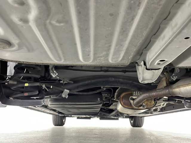 トヨタ エスクァイア ハイブリッド Gi プレミアムパッケージ ブラックテーラード 愛知県 2020(令2)年 6.2万km ブラック 禁煙車/純正9インチナビ（NSZT-Y68T）/・フルセグ・CD・DVD・Bluetooth・SD/純正フリップダウンモニター/両側パワースライドドア/バックカメラ/トヨタセーフティセンス/・プリクラッシュセーフティ/・オートマチックハイビーム/・レーンディパーチャーアラート/ステアリングヒーター/前席シートヒーター/ステアリングスイッチ/革巻きステアリング/クルーズコントロール/LEDヘッドライト（オートライト）/スマートキー/プッシュスタート/スペアスマートキー