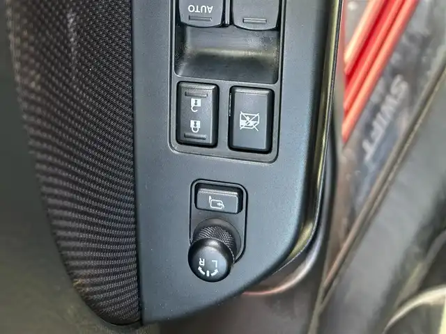 スズキ スイフト スポーツ 島根県 2014(平26)年 10.9万km アブレイズレッドパール2 社外メモリナビ（MDV-313)/（ワンセグテレビ・CD・DVD・AUX・ラジオ）/フルエアロ/17インチ規格外純正アルミホイール/純正フロアマット/車高調（i-SHOCK・純正車載)/ドアバイザー/セミバケットシート/クルーズコントロール/ウィンカーミラー/スペアキー有り