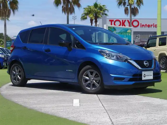日産 ノート e－パワー X Bアロー 千葉県 2019(平31)年 1.9万km シャイニングブルー/スーパーブラック 2トーン エマージェンシーブレーキ/クルーズコントロール/アイドリングストップ/純正SDナビ/地デジTV/【DVD/CD再生機能　Bluetooth接続】/アラウンドビューモニター/ドライブレコーダー（DJ4-D）/ステアリングスイッチ/ETC/ウインカーミラー/コーナーセンサー/純正15インチアルミホイル/インテリジェントキー