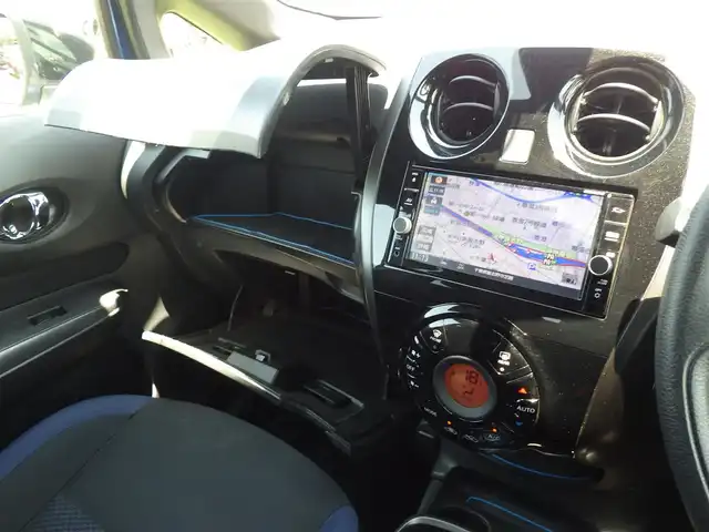 日産 ノート e－パワー X Bアロー 千葉県 2019(平31)年 1.9万km シャイニングブルー/スーパーブラック 2トーン エマージェンシーブレーキ/クルーズコントロール/アイドリングストップ/純正SDナビ/地デジTV/【DVD/CD再生機能　Bluetooth接続】/アラウンドビューモニター/ドライブレコーダー（DJ4-D）/ステアリングスイッチ/ETC/ウインカーミラー/コーナーセンサー/純正15インチアルミホイル/インテリジェントキー