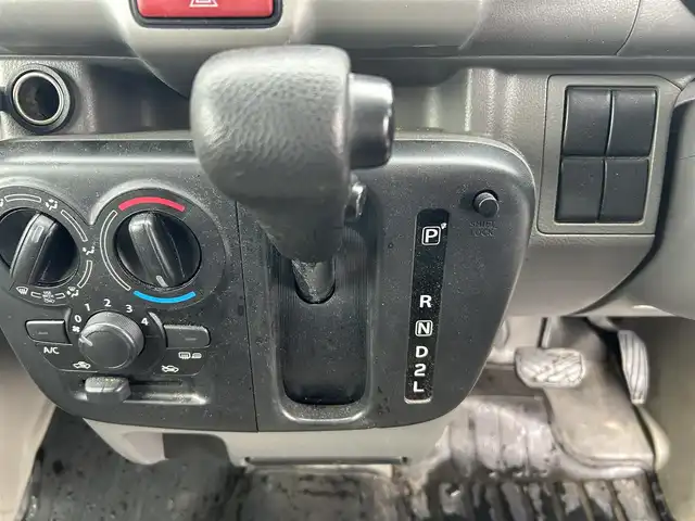 スズキ エブリイ PC リミテッド 富山県 2018(平30)年 4.2万km シルキーシルバーメタリック フルセグTV/4WD/バックカメラ/ハイルーフ/前後ドライブレコーダー/Bluetooth/DVD再生/CD再生/両側スライドドア/リモコンキー/純正ハロゲンヘッドランプ/ドアバイザー/オートライト/純正フロアマット/電格ミラー/取扱説明書/社外SDナビ