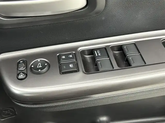 ホンダ フリード＋ クロスター ホンダセンシング 茨城県 2020(令2)年 4万km クリスタルブラックパール 純正ナビ［VXM-207VFNi］/フルセグ再生可/両側電動スライドドア/Honda SENSING/・衝突軽減ブレーキ/・誤発進抑制機能/・路外逸脱抑制機能/・先行車誤発進お知らせ機能/・標識認識機能/・アダプティブクルーズコントロール/・車線維持支援システム/ハーフレザーシート/純正アルミホイール/純正フロアマット/ビルトインETC/社外ドライブレコーダー