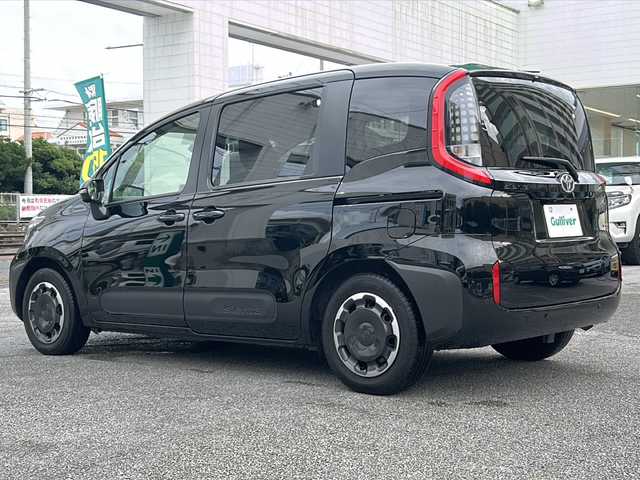 トヨタ シエンタ ハイブリッド Z 沖縄県 2025(令7)年 0.4万km ブラック ワンオーナー　/１０．５インチディスプレイオーディオｐｌｕｓ　/フルセグＴＶ　/パノラミックビューモニター　/トヨタセーフティーセンス　/レーダークルーズコントロール　/両側パワスラ/シートカバー/EＴＣ/LEDヘッドライト/スマートキー/保証書