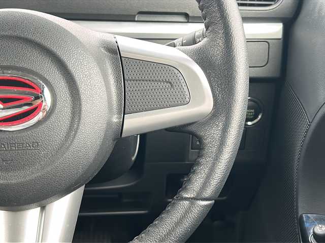 ダイハツ タント カスタム RS トップED SAⅡ 愛知県 2017(平29)年 2.5万km パールホワイトⅢ /禁煙車//社外ナビ・ワンセグテレビ//バックカメラ//ETC//スマートアシストII//エマージェンシーストップシグナル//ヒルホールドシステム//電動格納ウィンカーミラー//LEDオートライト//ステアリングスイッチ//純正15インチアルミ//保証書/取扱説明書//スペアキー