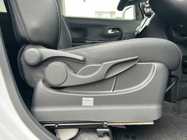 ダイハツ タント カスタム RS トップED SAⅡ 愛知県 2017(平29)年 2.5万km パールホワイトⅢ /禁煙車//社外ナビ・ワンセグテレビ//バックカメラ//ETC//スマートアシストII//エマージェンシーストップシグナル//ヒルホールドシステム//電動格納ウィンカーミラー//LEDオートライト//ステアリングスイッチ//純正15インチアルミ//保証書/取扱説明書//スペアキー