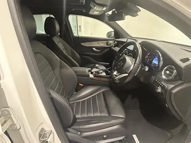 メルセデス・ベンツ ＧＬＣ２２０ d 4マチック クーペ スポーツ 本革 愛知県 2017(平29)年 6.4万km 白 HDDナビ/フルセグテレビ/360°カメラ/アイドリングストップ/アダプティブクルーズコントロール/サンルーフ/プッシュスタート/パワーバックドア/ETC