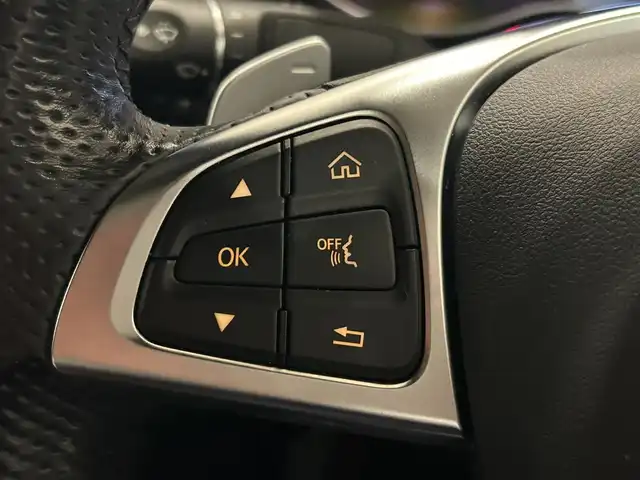 メルセデス・ベンツ ＧＬＣ２２０ d 4マチック クーペ スポーツ 本革 愛知県 2017(平29)年 6.4万km 白 HDDナビ/フルセグテレビ/360°カメラ/アイドリングストップ/アダプティブクルーズコントロール/サンルーフ/プッシュスタート/パワーバックドア/ETC