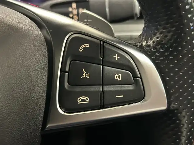 メルセデス・ベンツ ＧＬＣ２２０ d 4マチック クーペ スポーツ 本革 愛知県 2017(平29)年 6.4万km 白 HDDナビ/フルセグテレビ/360°カメラ/アイドリングストップ/アダプティブクルーズコントロール/サンルーフ/プッシュスタート/パワーバックドア/ETC